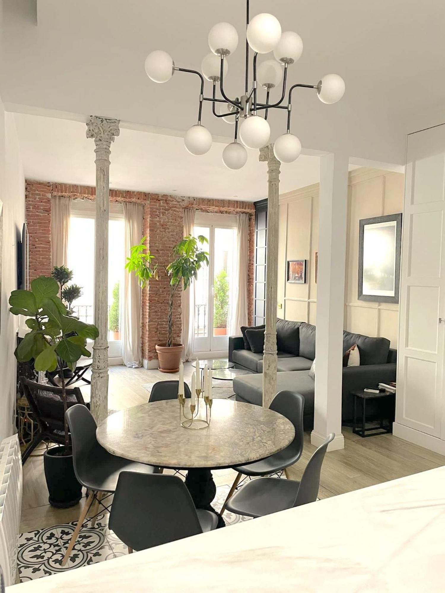 New Apartment In City-Center, Gran Via Мадрид Екстериор снимка