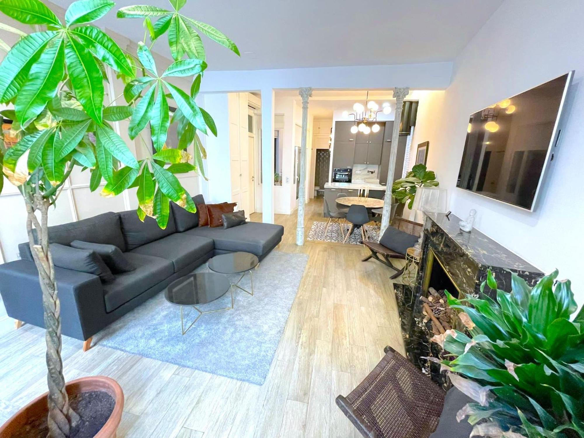 New Apartment In City-Center, Gran Via Мадрид Екстериор снимка
